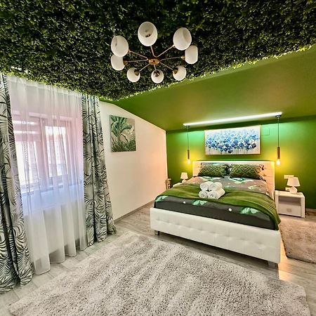 Deyinn Guest House Centrum ทูร์ดา ภายนอก รูปภาพ