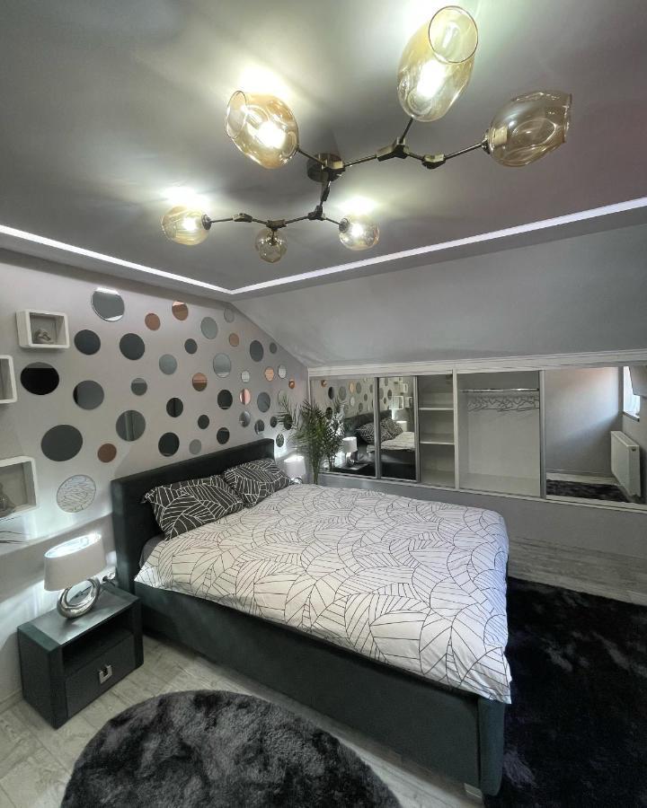 Deyinn Guest House Centrum ทูร์ดา ภายนอก รูปภาพ