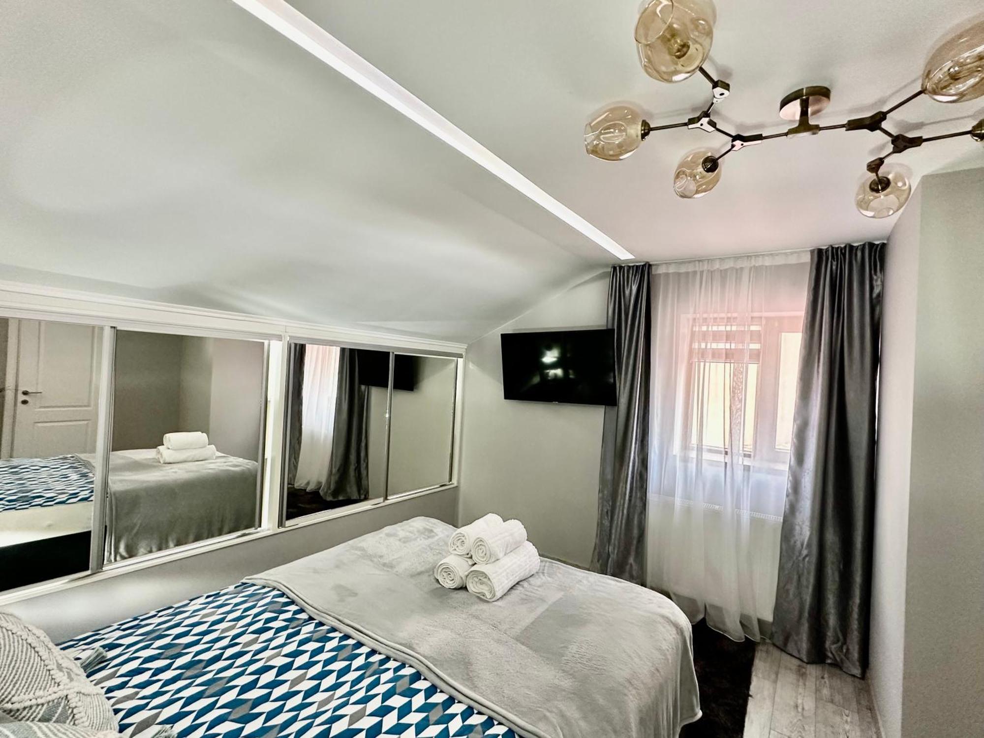 Deyinn Guest House Centrum ทูร์ดา ภายนอก รูปภาพ